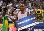 Alison Piu bate recorde mundial nos 400m com barreiras e leva US$ 100.000 em premiação