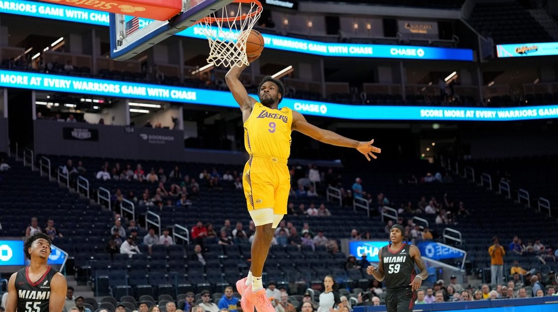 Técnico dos Lakers avalia pré-temporada de Bronny James: “Não jogou bem”, mas elogia evolução nos treinos