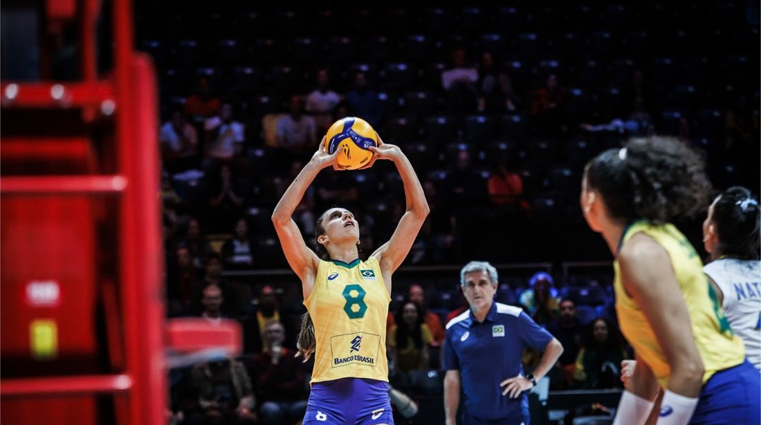 Zé Roberto amplia seleção feminina de vôlei com três novas convocadas e dispensa Macris e Natinha