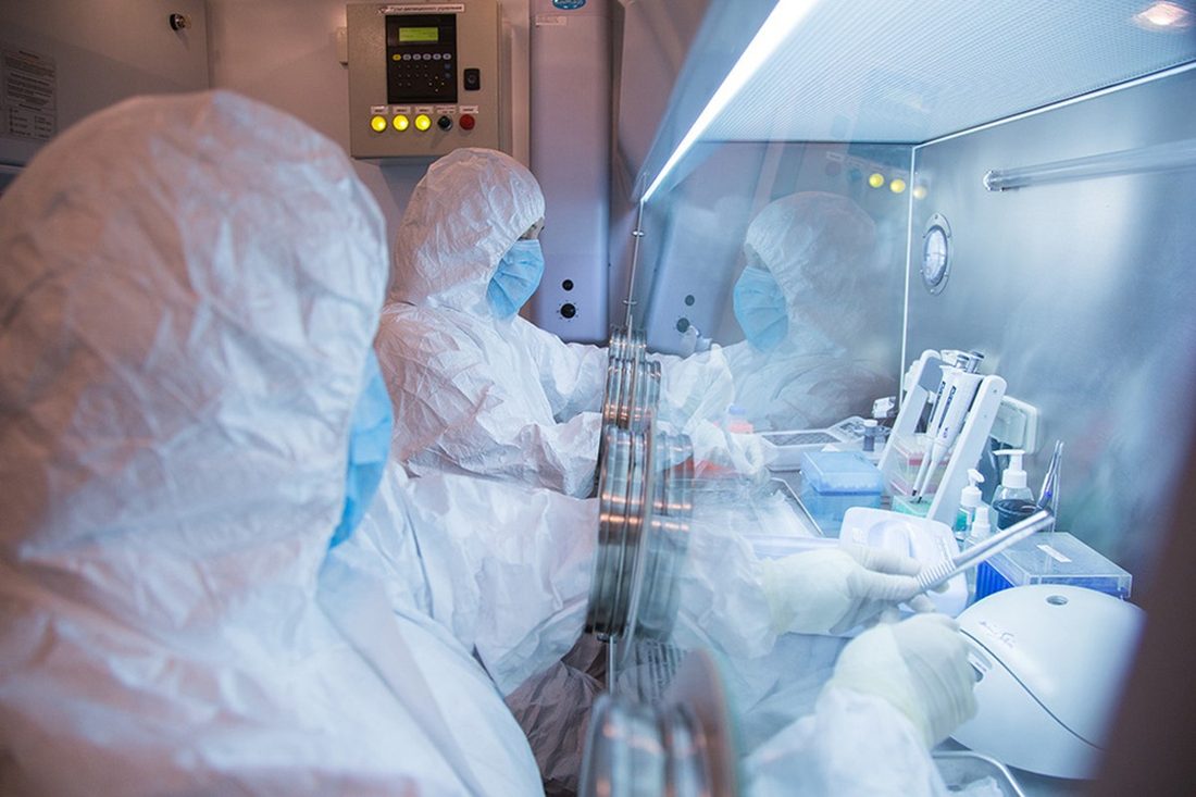 OMS confirma morte em laboratório na Rússia e afirma ausência de caso de peste