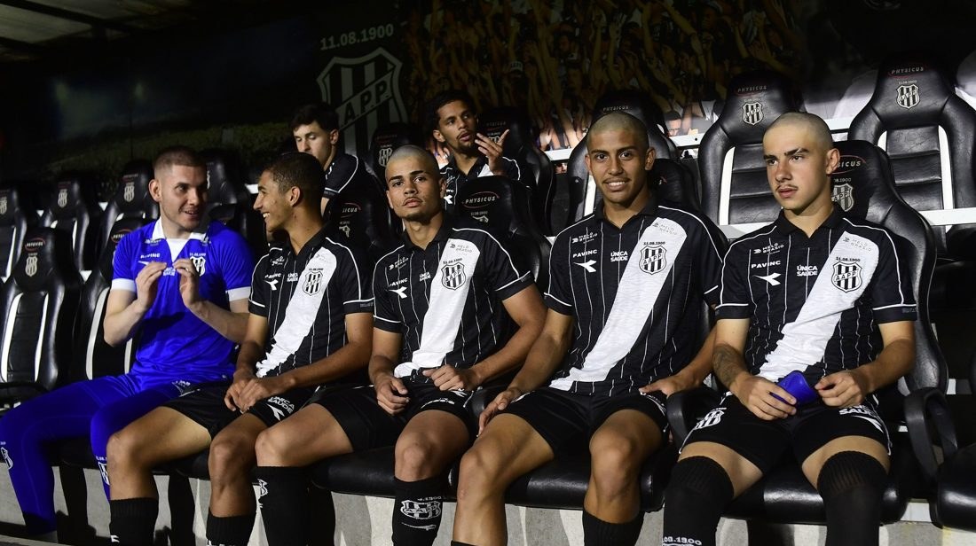 Ponte Preta viaja com 17 formados da base para evitar W.O. contra o América-MG
