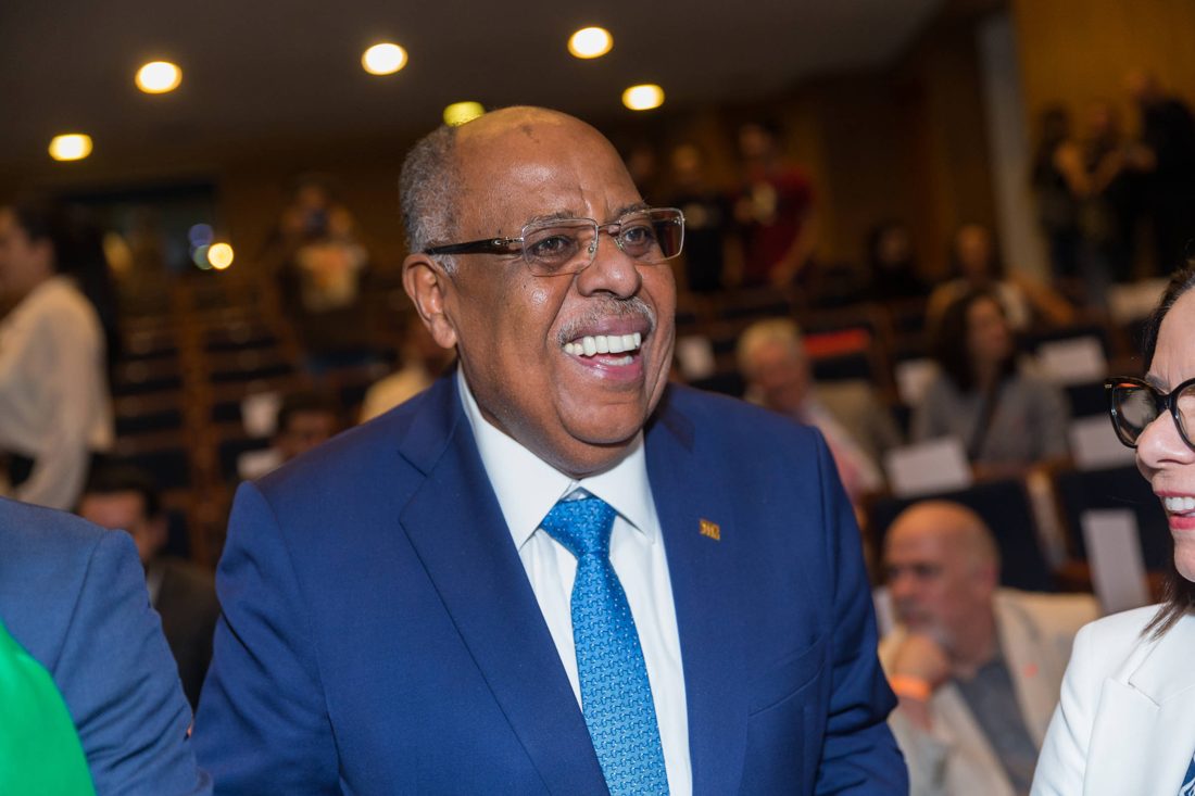 Ministro do STJ afirma estar "sempre à disposição" de Vorcaro, apontam mensagens