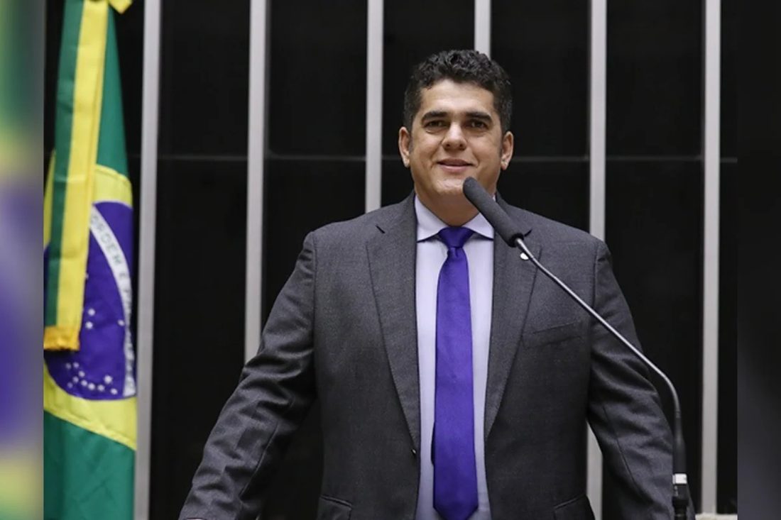 PF apreende R$ 87.475 e celular escondido no esgoto em operação contra deputado Antônio Doido no Pará