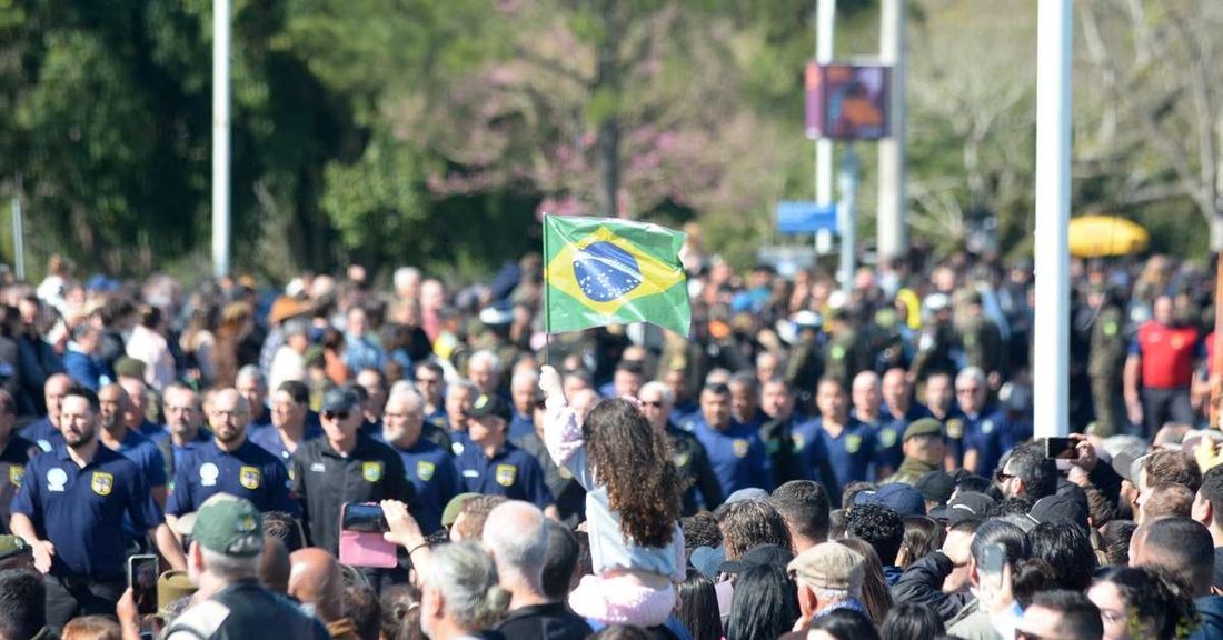 Desfile cívico-militar de 7 de Setembro deve reunir cerca de 6.250 participantes em Porto Alegre
