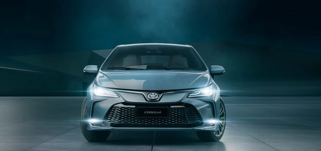 Toyota joga preços do Corolla e do Yaris Cross no chão para reagir à perda de mercado