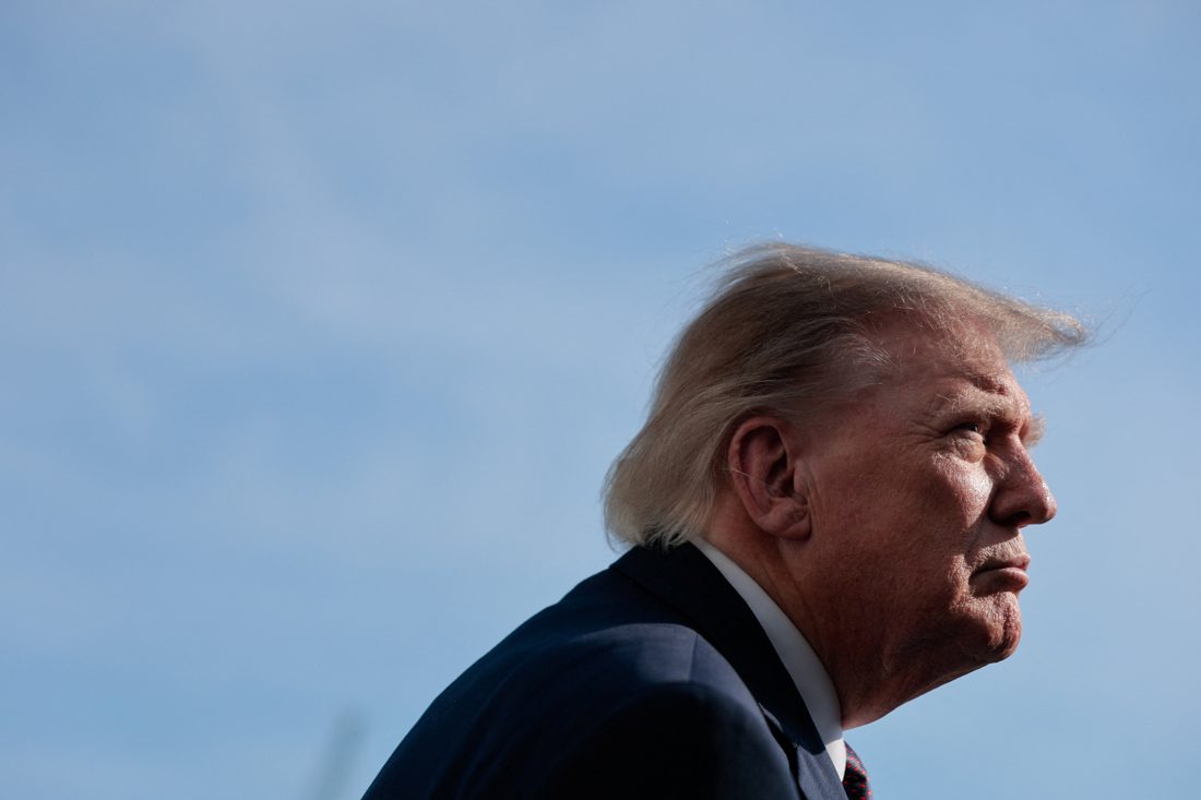 Trump declara acompanhar de perto eleição no Brasil e evita confirmar apoio a Flávio Bolsonaro