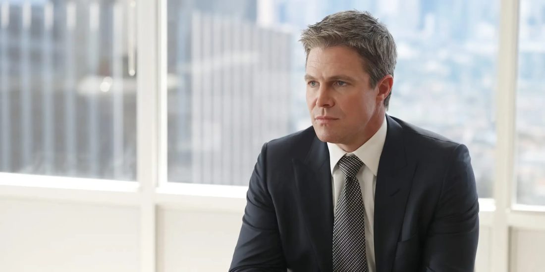 Stephen Amell revela que criador de Suits L.A. já desconfiava que a série não daria certo