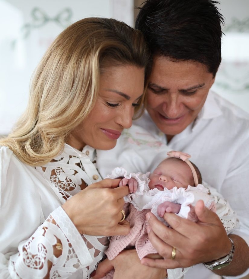 Cesar Filho e Elaine Mickely celebram a chegada da neta Luiza e agradecem a Deus