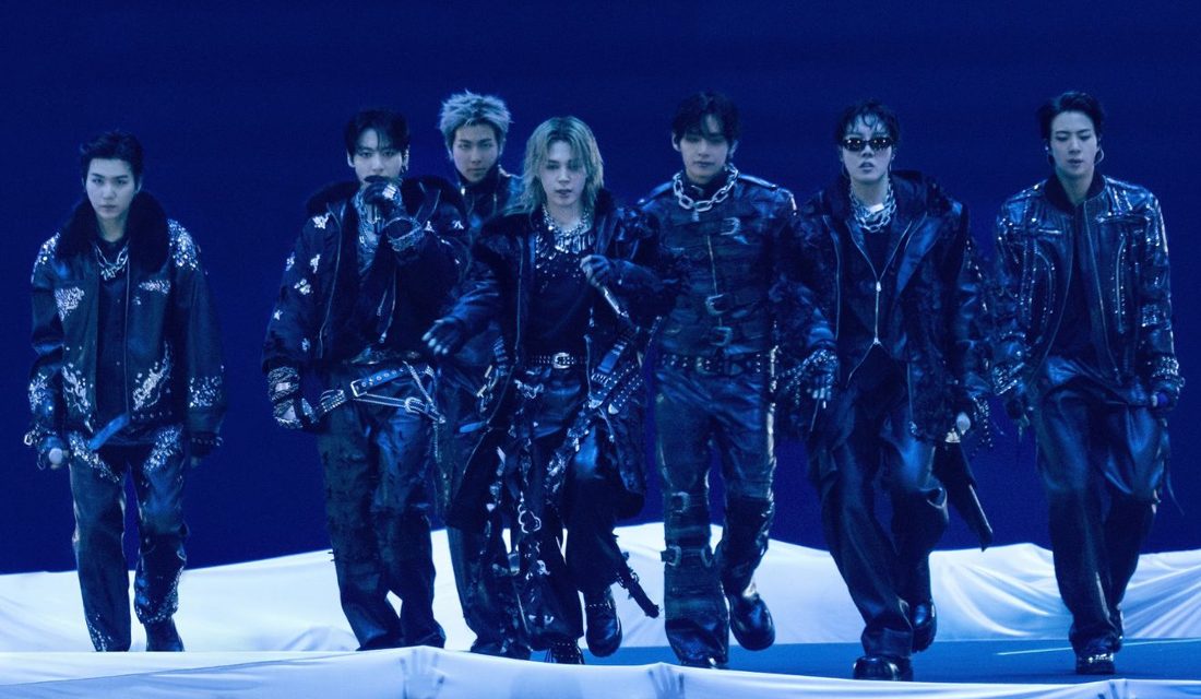 BTS estreia turnê sul‑americana em Bogotá e fãs questionam ausência de telões para shows no Brasil