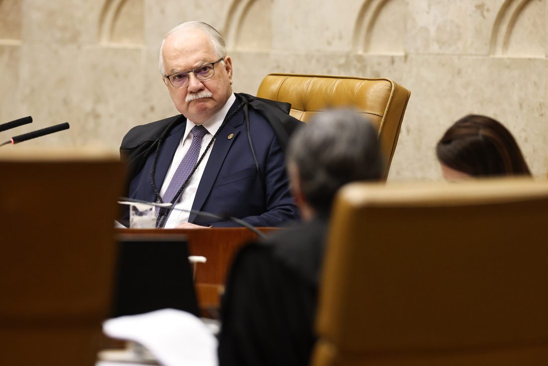 Fachin reforça dever de proteger a integridade do STF e suspende decisões de Mendonça e Dino em meio à crise Master
