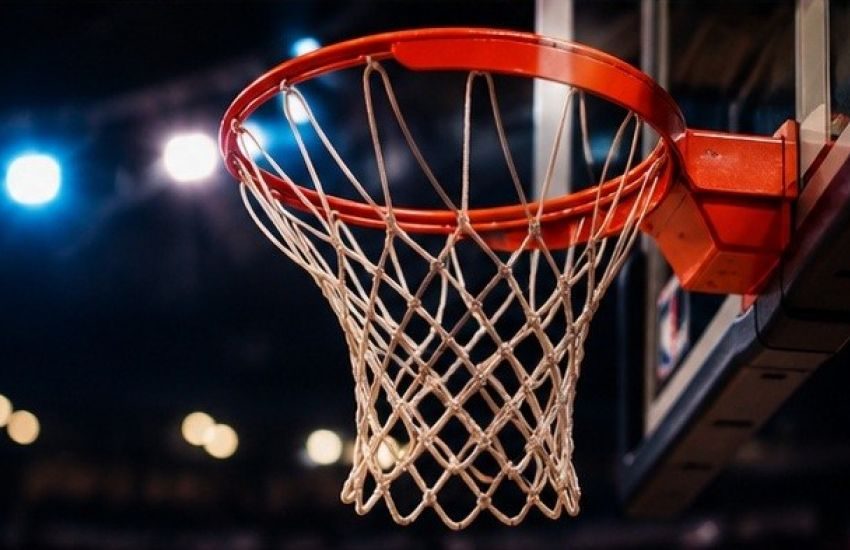 Denver Nuggets enfrenta Phoenix Suns na Emirates NBA Cup 2026; Jokic celebra 200º triplo‑duplo e Booker busca reação