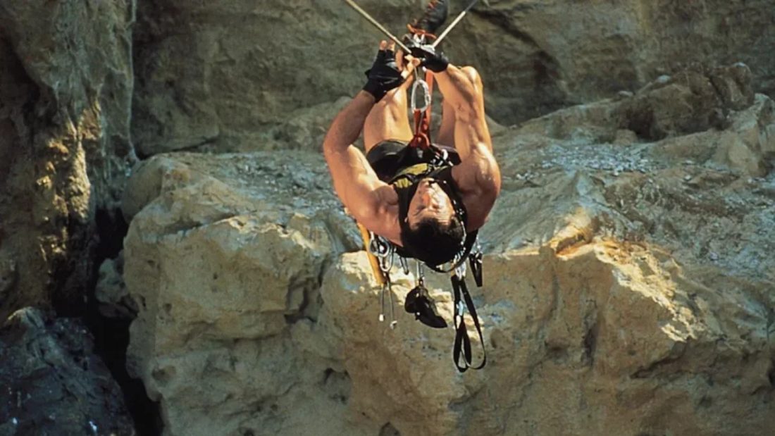 Reboot de "Cliffhanger" com Pierce Brosnan tem estreia remarcada para 29 de abril de 2027