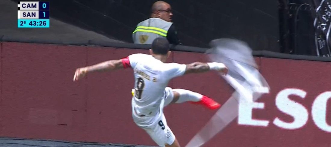 Gabigol responde provocação do Atlético-MG relembrando título do Flamengo na Arena MRV
