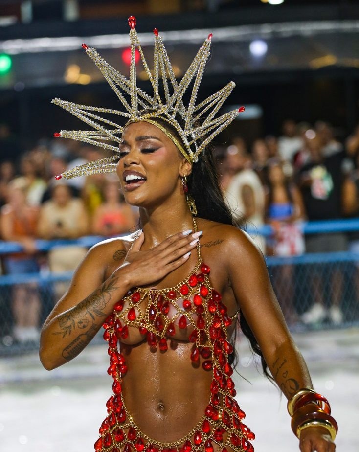 Bruna Griphao e Rebecca permanecem como musas do Salgueiro no Carnaval 2027