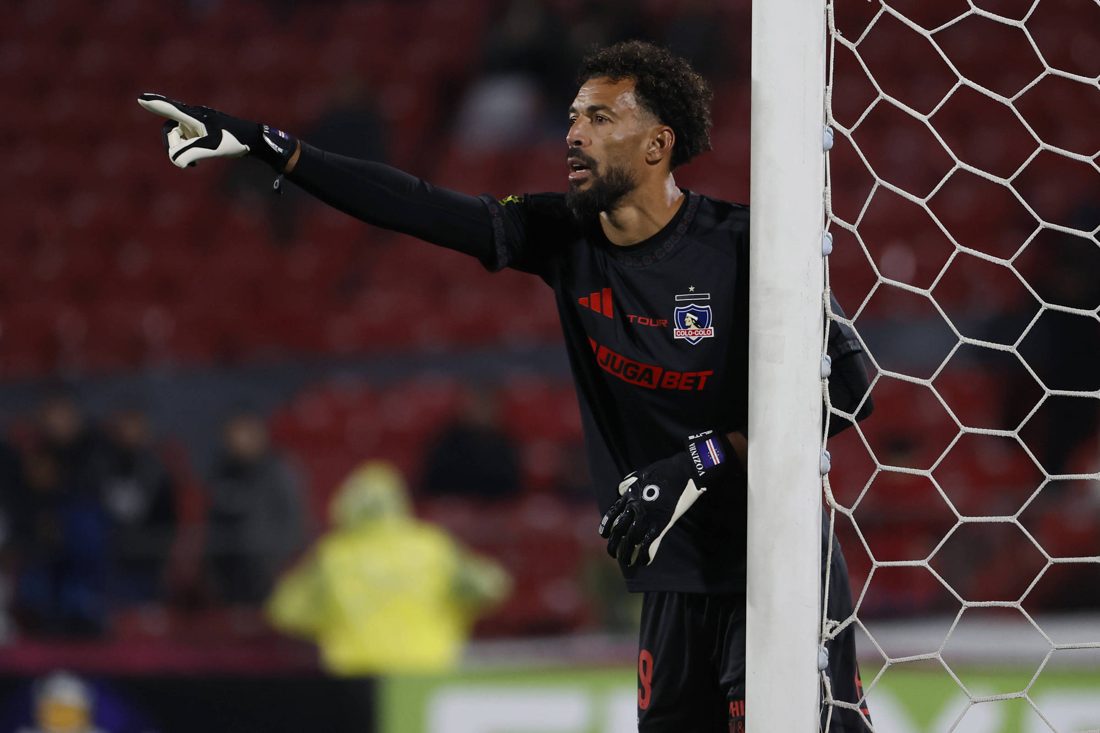 Goleiro Vozinha estreia pelo Colo-Colo em vitória por 3 a 0 sobre a Unión Española