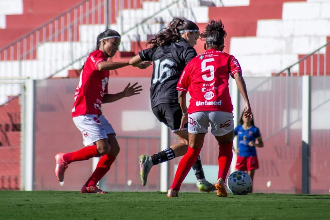 Vila Nova Conquista Importante Vitória e Garante Permanência na Série A2