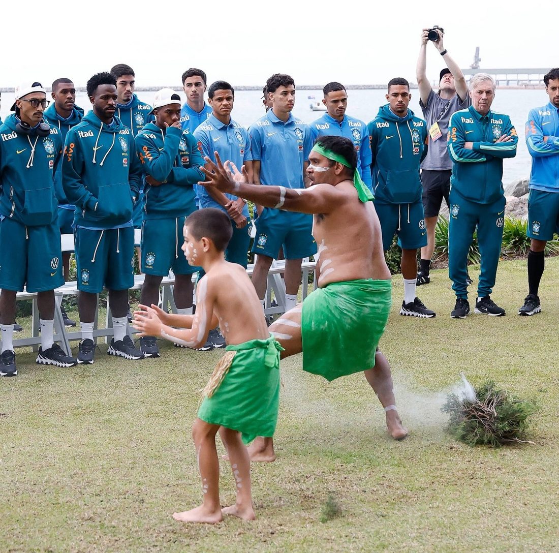 Imprensa australiana condena reação de jogadores da Seleção Brasileira em cerimônia de boas‑vindas