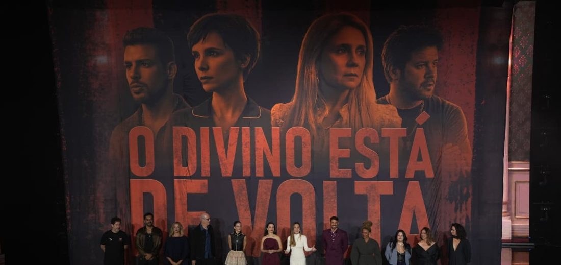 Elenco de Avenida Brasil 2 se reúne ao vivo no Upfront 2027 e confirma retorno da novela