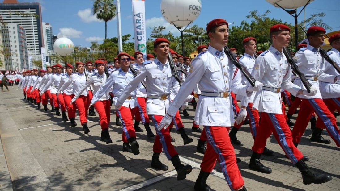 Desfile da Independência altera trânsito na Avenida Beira‑Mar, em Fortaleza; veja rotas e desvios