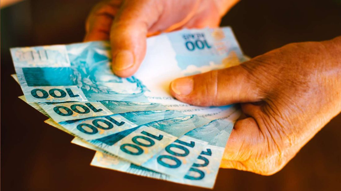 Só 6% das empresas brasileiras transformam investimento em IA em lucro real – descubra o que as diferencia