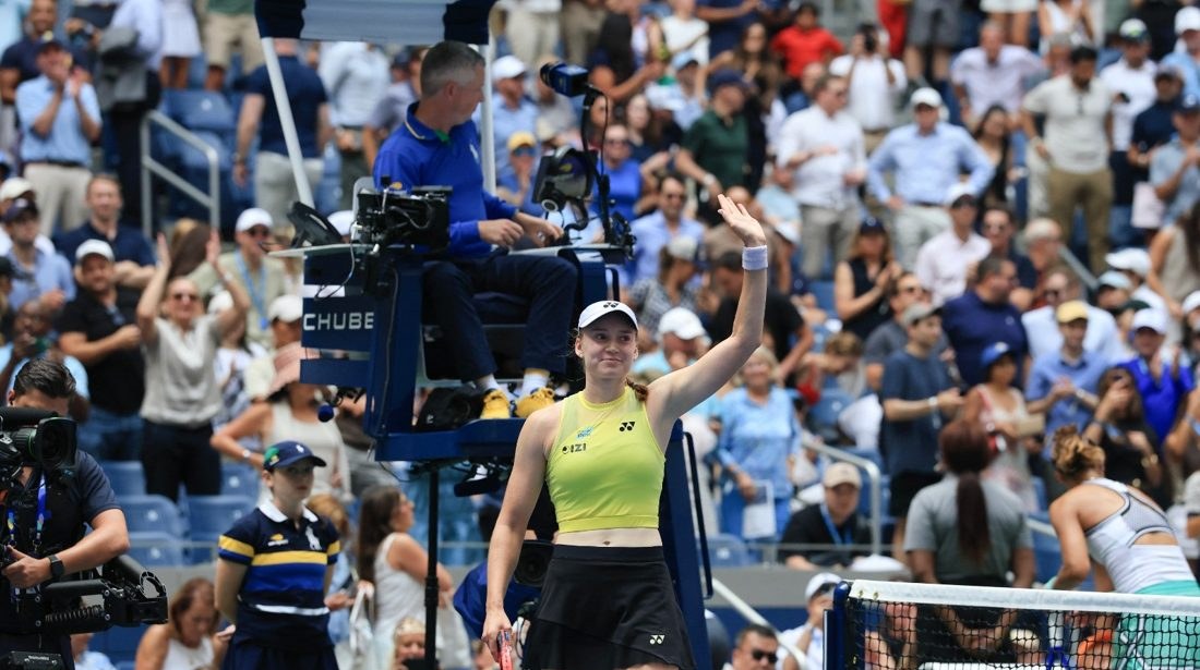 Elena Rybakina chega à semifinal do US Open, derruba Sabalenka do topo e assume a liderança mundial