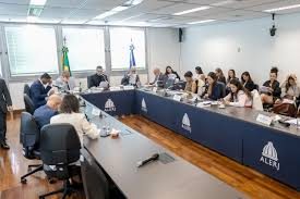 CCJ da Alerj aprova substitutivo que cria Delegacia Especializada na Proteção dos Animais