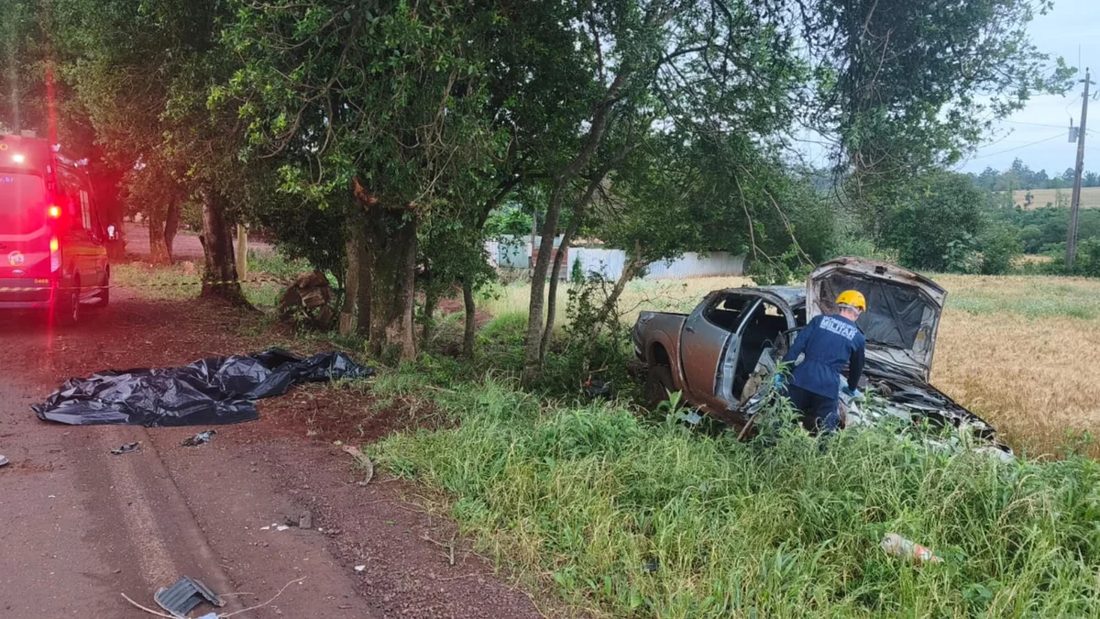 Capotamento de caminhonete deixa morto na RS-307, em Santa Rosa