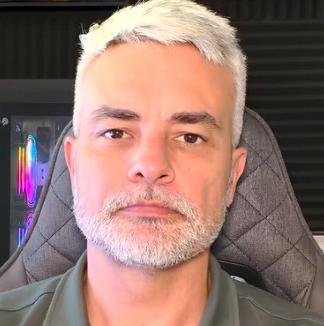 Márcio Kieling fala da chegada da novela "Agora é que são elas" ao Globoplay, de seus projetos artísticos e do trabalho no mercado financeiro
