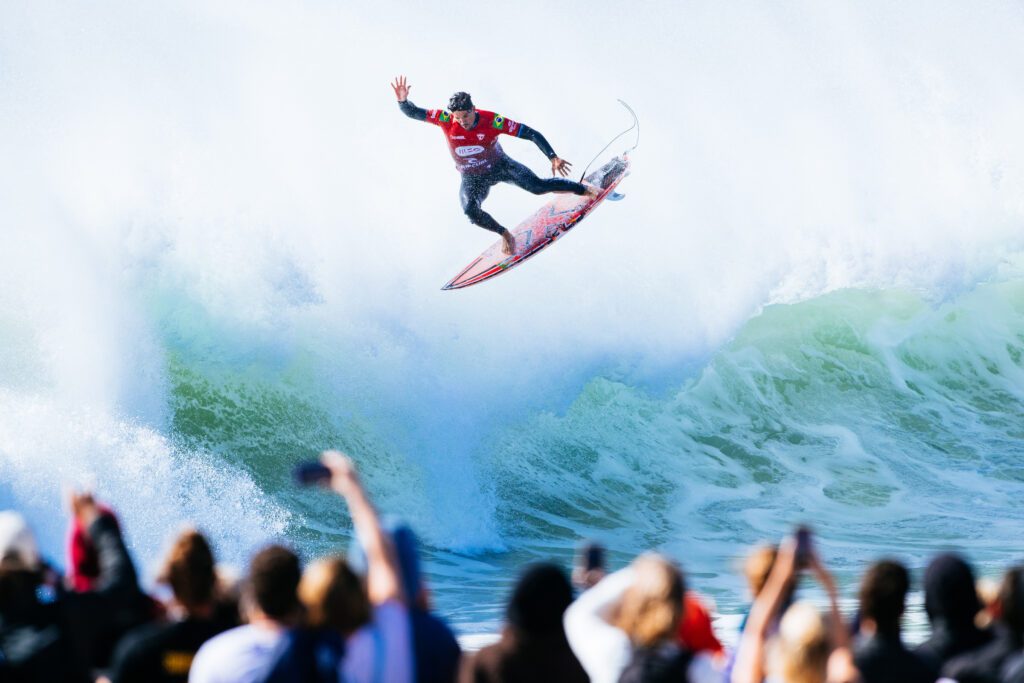Medina fica com o vice-campeonato no MEO Rip Curl Pro Portugal após virada de Colapinto