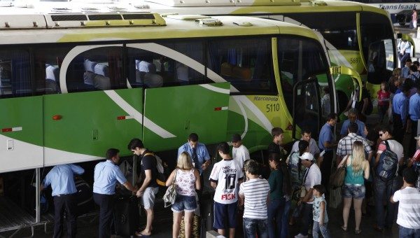 ARTESP fixa multa de R$ 10,42 para empresas de ônibus; motoristas podem pagar até milhares e perder a CNH