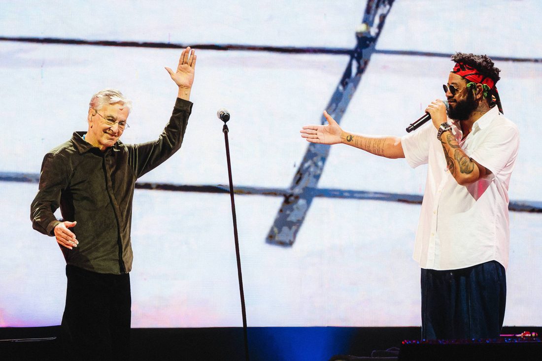 Caetano Veloso e Emicida se apresentam juntos no festival Doce Maravilha