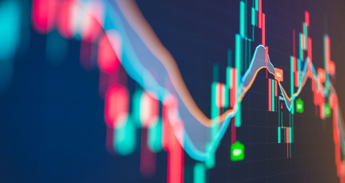 Ibovespa recua quase 2 mil pontos e dólar supera R$5,20 em sessão de sexta