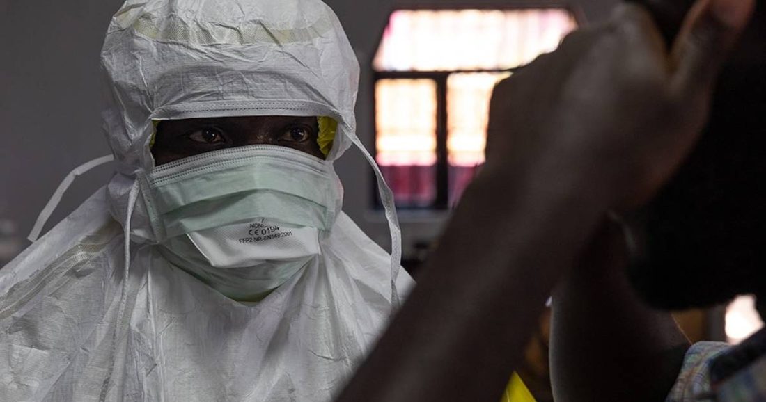 Resposta internacional ao ebola evidencia desigualdade geopolítica na saúde