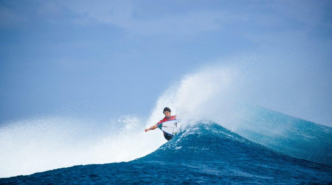 Yago Dora é eliminado na quarta fase da etapa Cloudbreak da WSL, nas quartas de final em Fiji