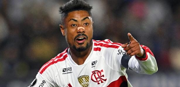 Flamengo vence Independiente Del Valle em Quito sem grande espetáculo, mas com eficácia