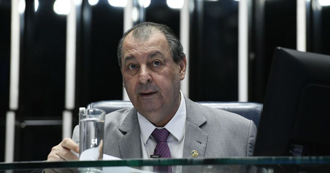 Senador Omar Aziz garante que nenhum senador votará contra a PEC 6x1
