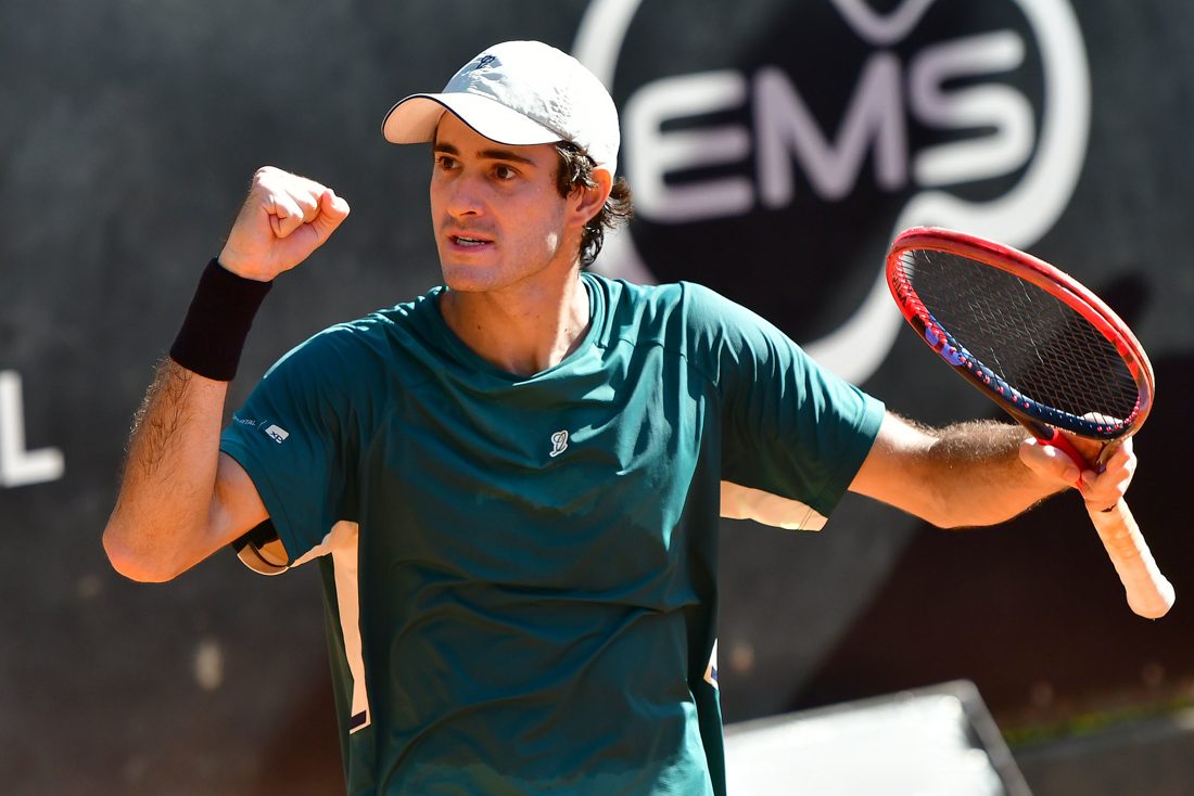 Heide supera pressão e garante vaga nas quartas do Challenger de Porto