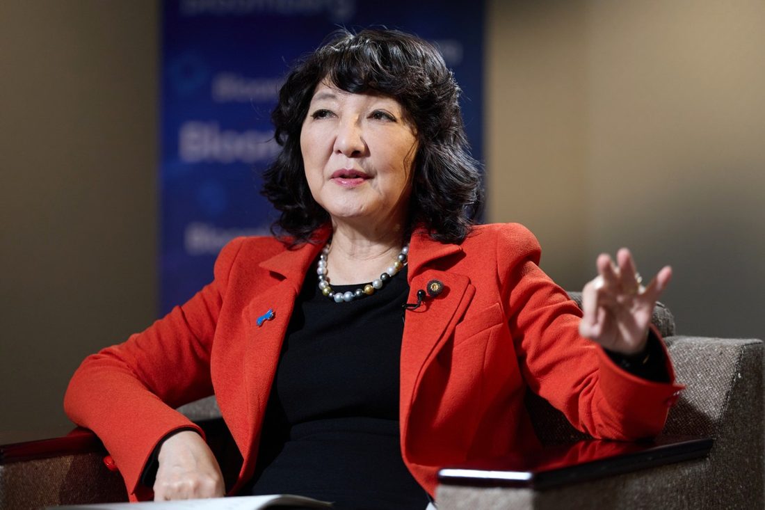 Ministra de Finanças do Japão busca reforçar iene por meio da competitividade
