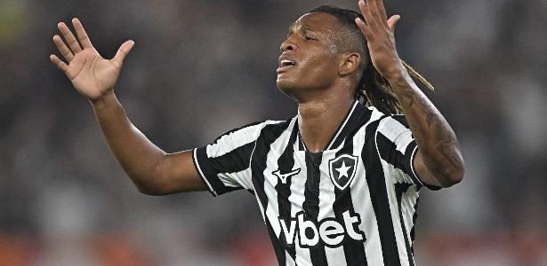 Palmeiras enfrenta Botafogo e Danilo recusa transferência para a Rússia