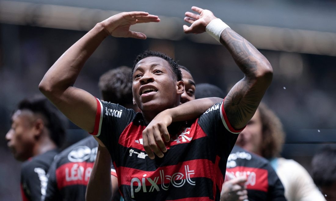 Plata se despede do Flamengo após transferência para o Dínamo Moscou