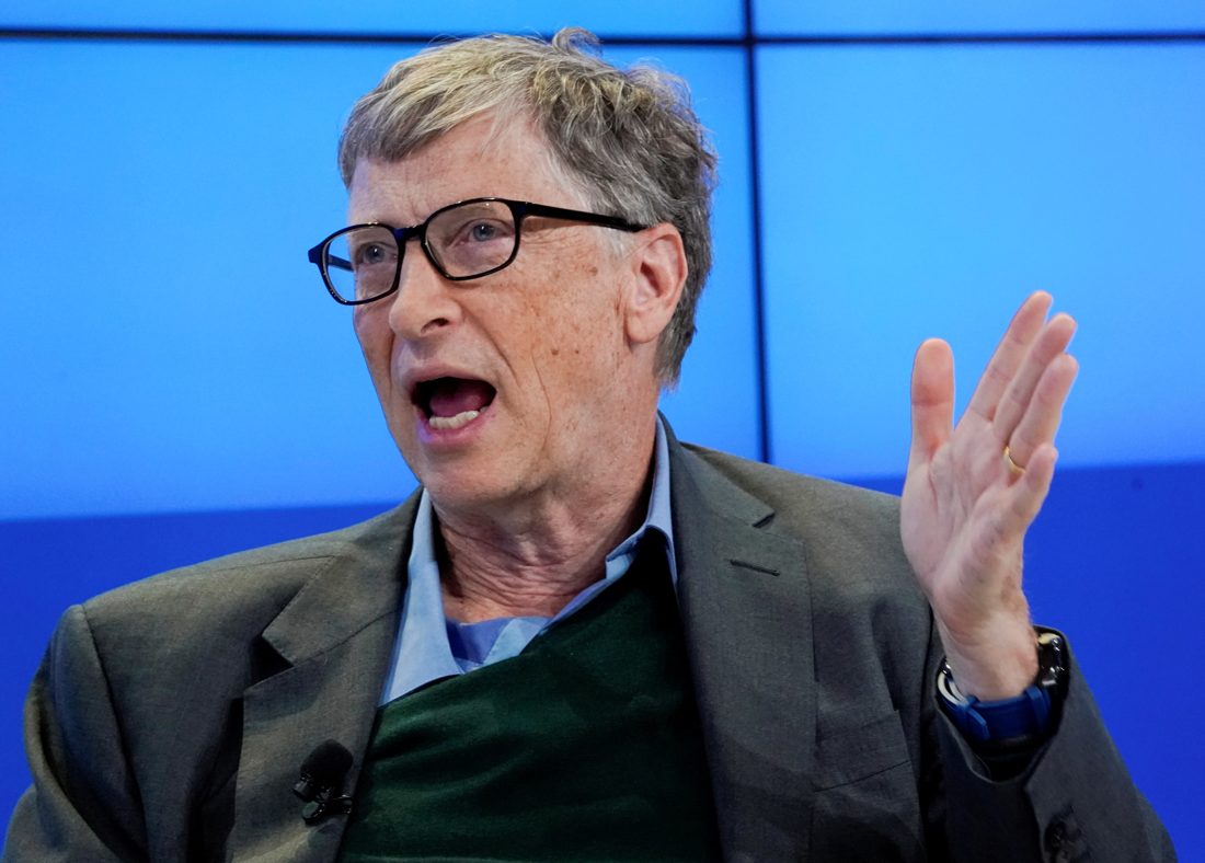 Bill Gates alerta risco de um bilhão de mortes por IA e pede regulamentação governamental