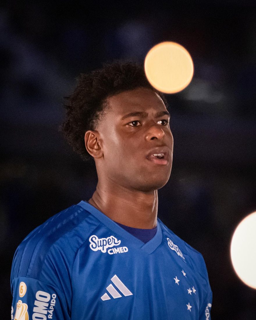 Jonathan Jesus volta aos treinos e segue no elenco do Cruzeiro para enfrentar o Vasco