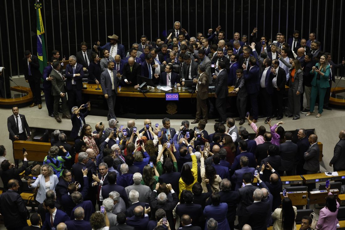 Direita consolida força nas urnas de 2026 e PT sofre derrota histórica em São Paulo