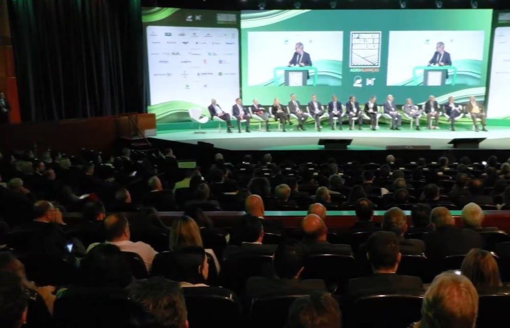 Congresso Brasileiro do Agronegócio Completa 25 Anos com Debates sobre Futuro do Setor