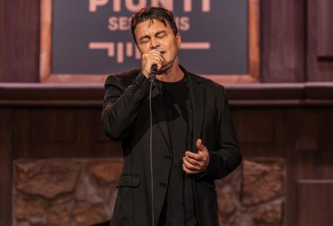 Renner grava primeira sessão sem Rick, emociona ao cantar “Como Assim” e anuncia show “Pra Sempre, O Legado”