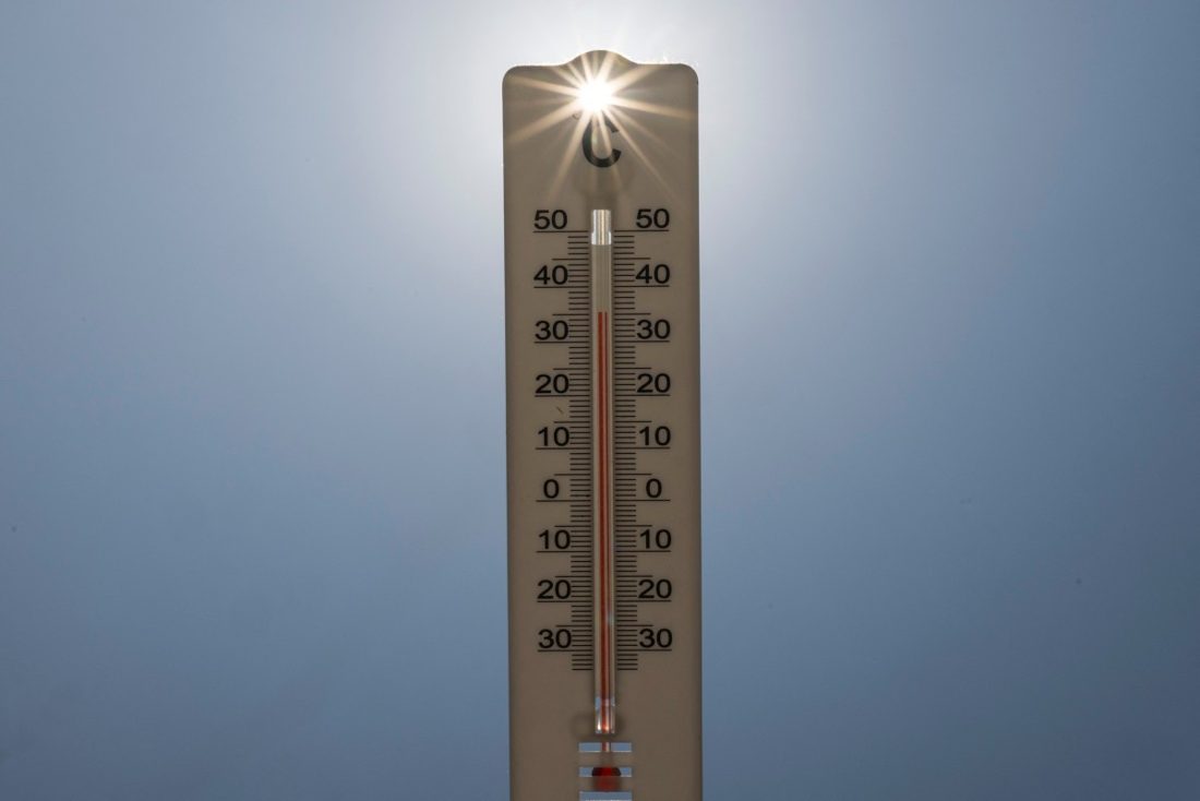 Defesa Civil alerta para onda de calor em SP enquanto Sul do Brasil enfrenta chuvas e granizo; veja previsão completa para o fim de semana