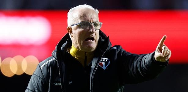 Dorival Júnior tem futuro incerto no São Paulo: sequência decisiva contra Bragantino e Atlético-MG