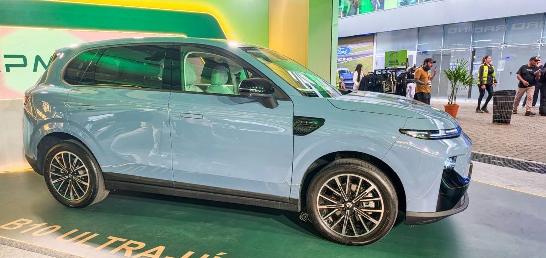 Leapmotor B10 estreia no Festival Interlagos e promete desafiar o BYD Song Plus no Brasil