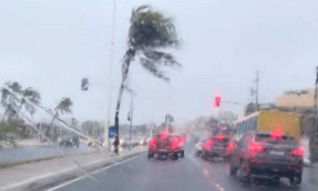 Inmet e Inema emitem alertas de ventos de até 70 km/h e chuvas intensas para sul da Bahia; radiação UV extrema prevista em Salvador e demais cidades