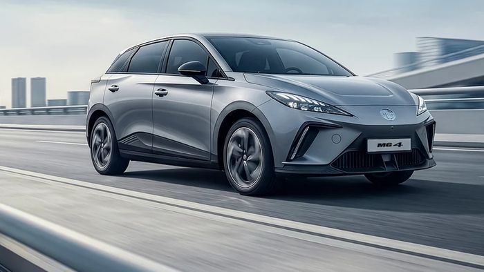 MG4 Urban Desafia BYD Dolphin com Pré-venda Explosiva